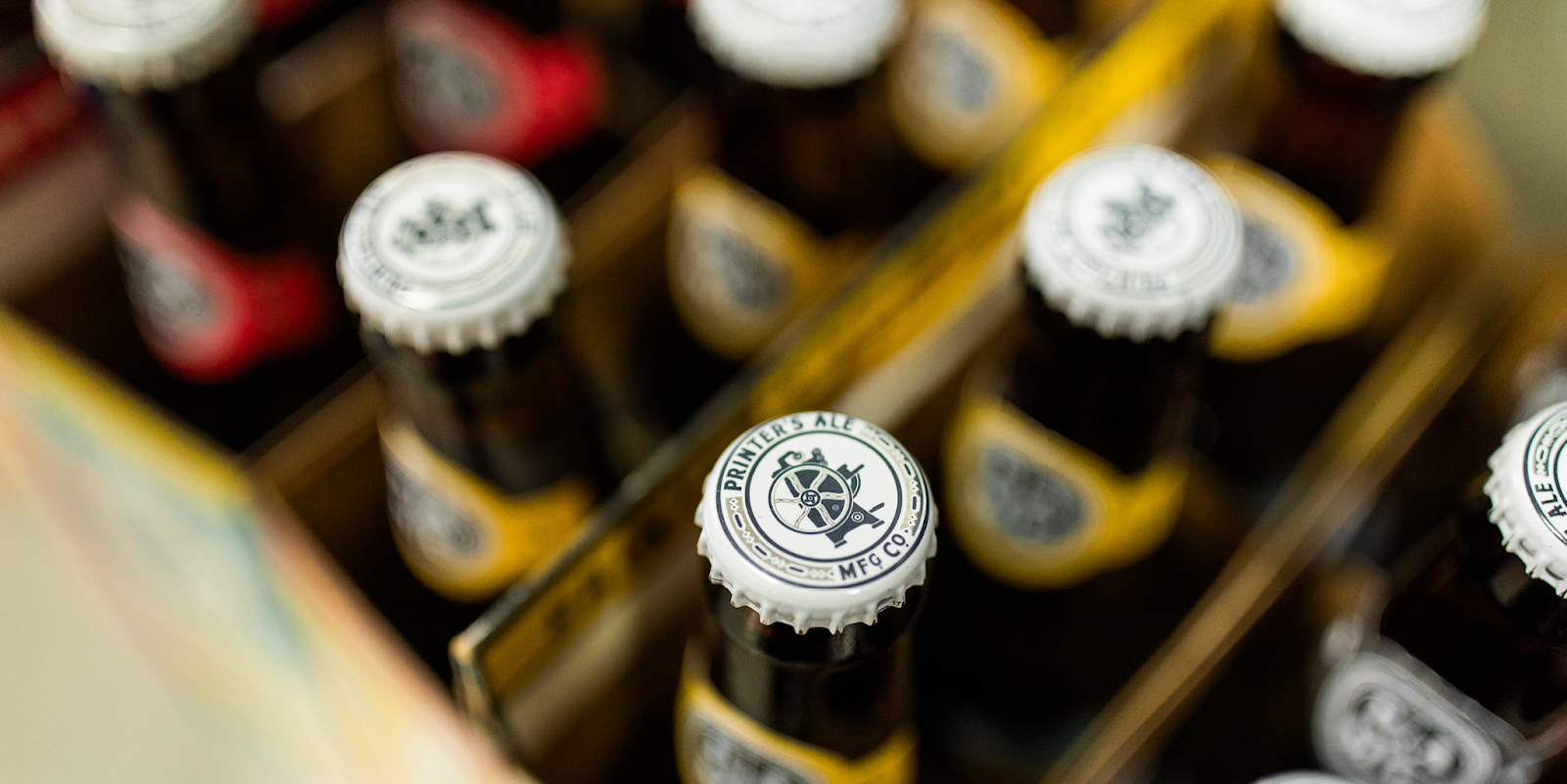 中山啤酒包裝設計貨架上很有優勢(圖6) 中山啤酒包裝設計貨架上很有優勢(圖6)